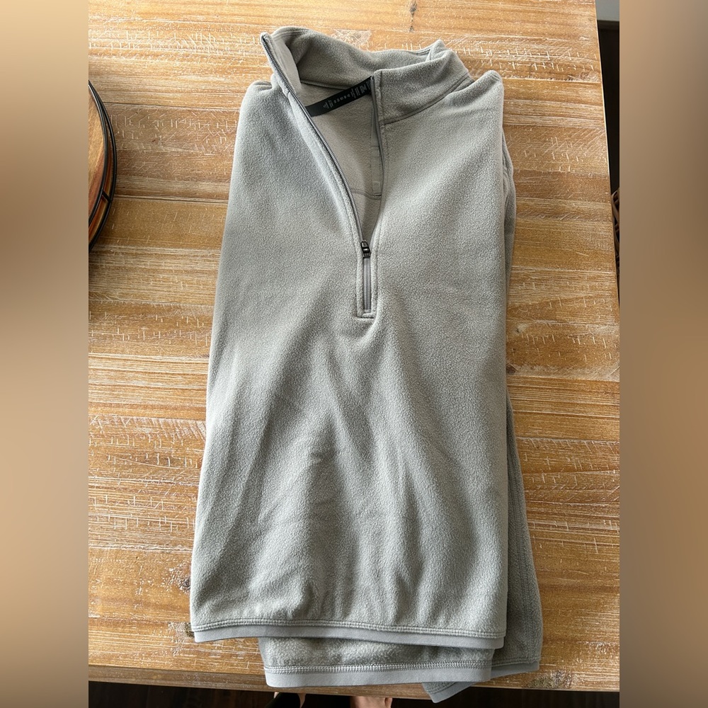 Men’s Lulu lemon fleece